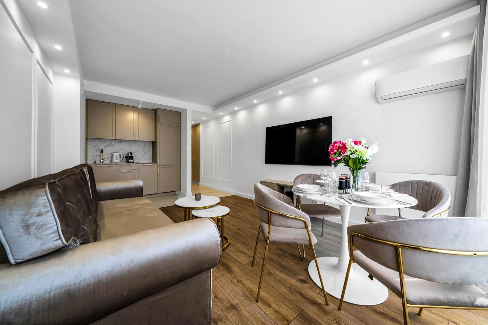 Warsaw Centrum Apartment - Workspace, Balcony - By Rentujemy Extérieur photo